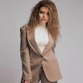 Фото исполнителя Çınare Melikzade