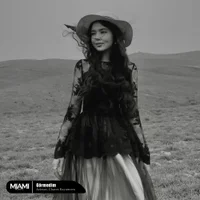 Фото песни Görmədim от Charos Kayumova