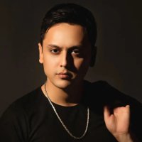 Sardor Tairov — Bir-birimiz qilmay duo, qarg'ish bilan ovoramiz