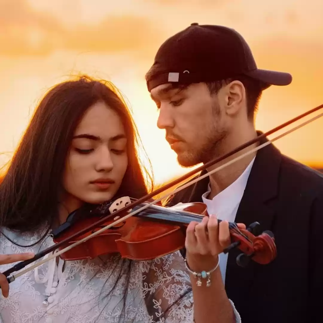 Ismail Akhbarov - Qo’llarimdan tut